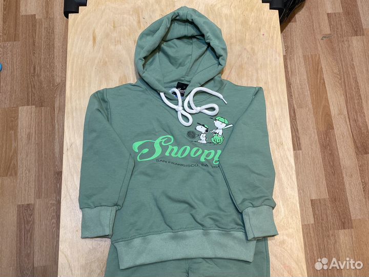 Костюм спартивный детский новый