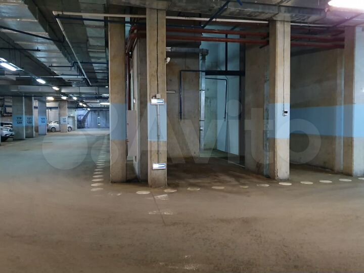 Машиноместо, 13 м²