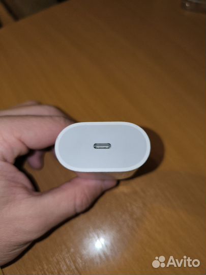 Зарядное устройство Apple iPhone 20w