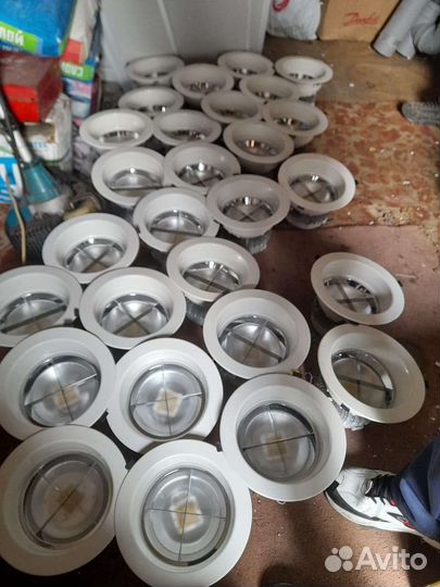 Светильник потолочный встраиваемый светодиодны