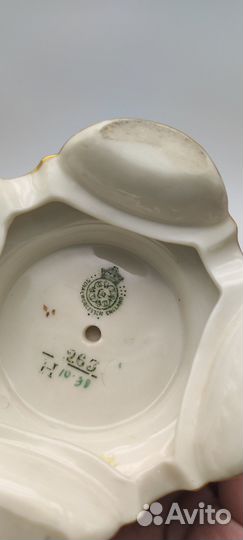 Ваза Цветы Royal Worcester высота 20 см нач. XX в