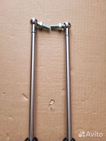 Газовые упоры багажника niva