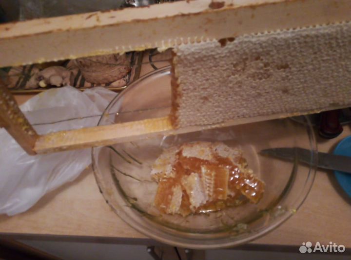 Мёд за литр 700