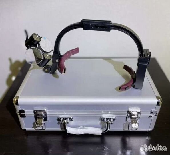 Налобный осветитель