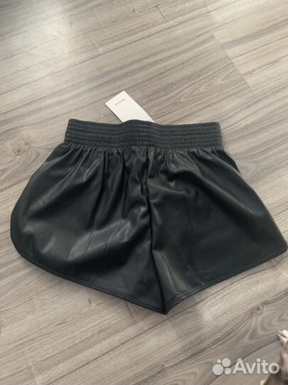 Шорты женские