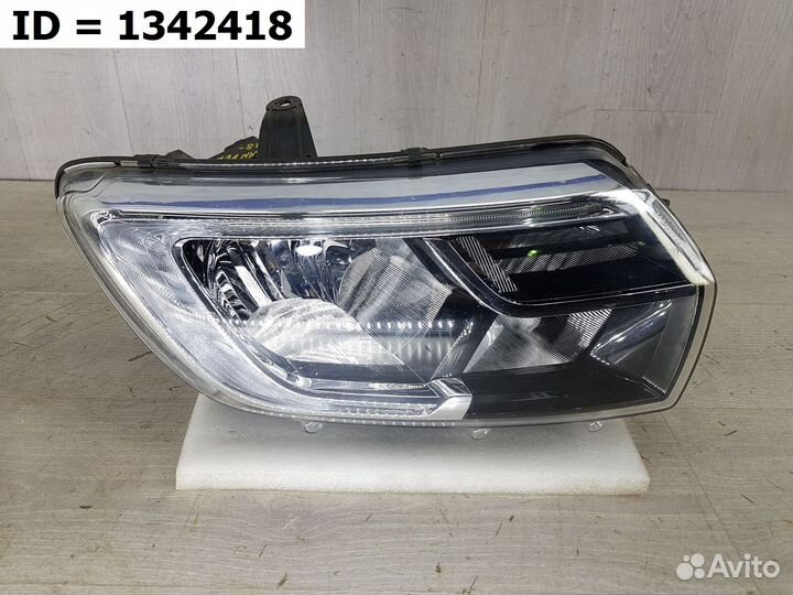 Фара правая Renault Sandero