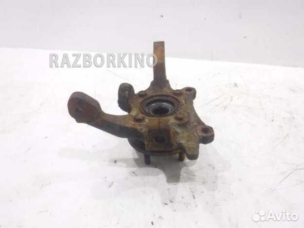 Кулак передний левый