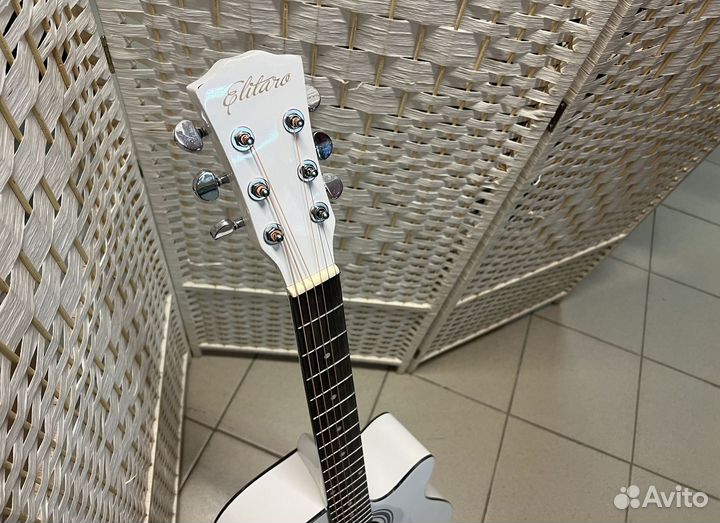 Гитара + комплект для начинающих