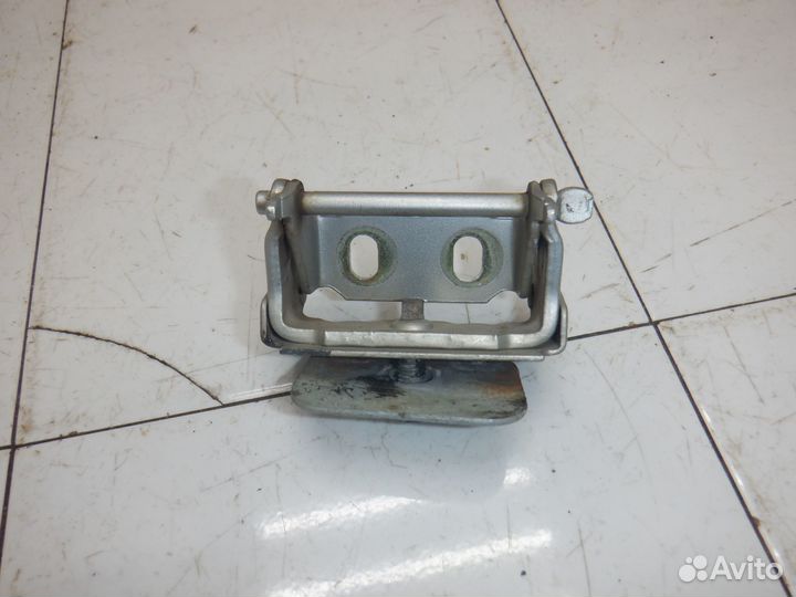 Петля двери багажника Focus 1