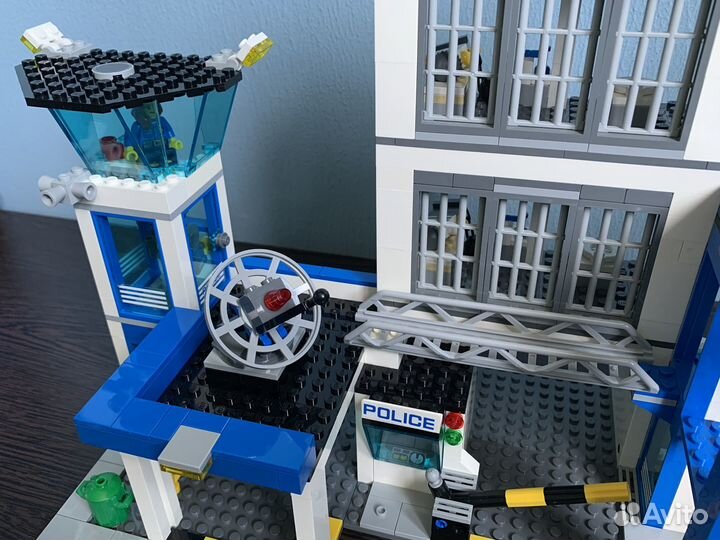 Lego 60047 Полицейский участок