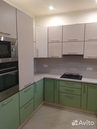 Кухня на заказ 2,4х2,7х1,95м мдф пластик GM