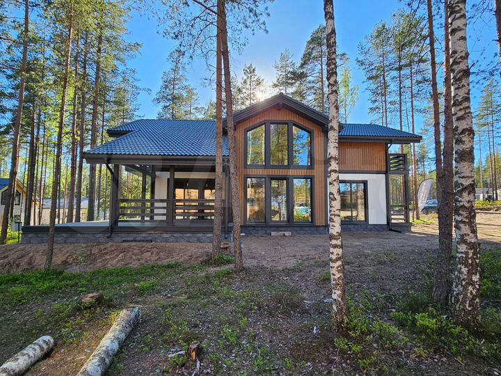 Дом 257 м² на участке 12,5 сот.