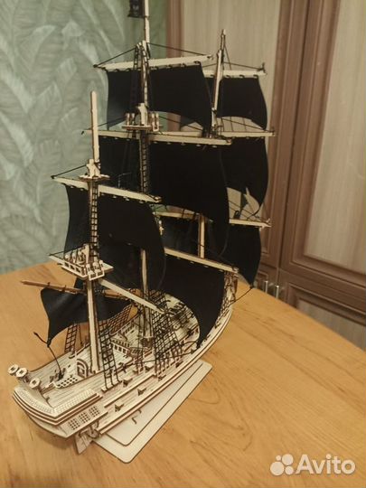 Сборная модель корабля из дерева