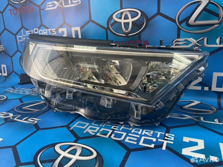 Фара правая Toyota Rav 4 xa 50 18-23