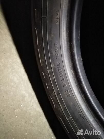 Dunlop SP Sport 2000 235/60 R16