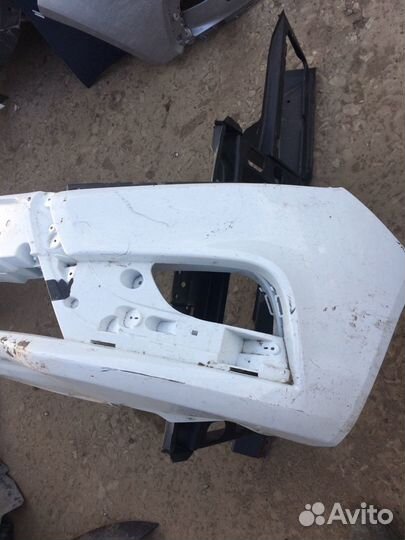 Передний бампер LADA vesta