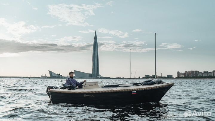 Аренда прогулочного катера Голландец