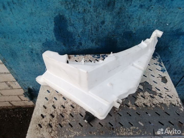 Бачок омывателя стекла Range Rover Sport L494