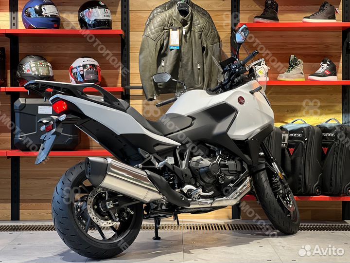 Мотоцикл Honda NT 1100 DCT