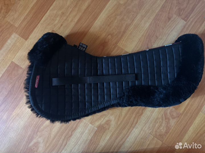 Меховушка под седло Le Mieux