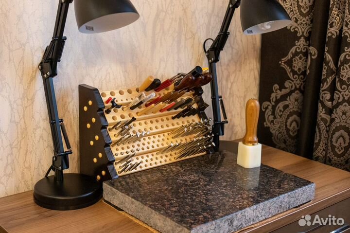 Подставка-органайзер для кожевенного инструмента