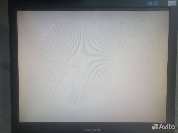 Монитор Samsung SyncMaster E1920