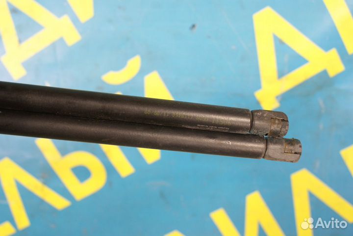 Амортизатор крышки багажника Ford Focus 1