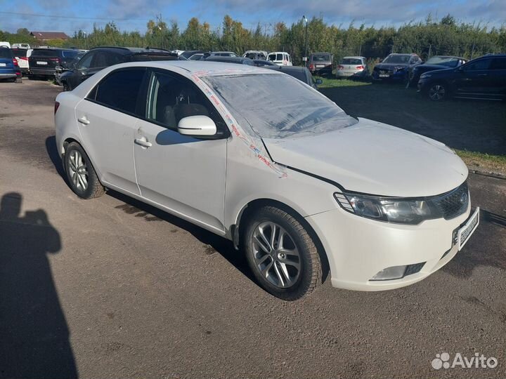 Kia Cerato 1.6 МТ, 2010, битый, 98 486 км