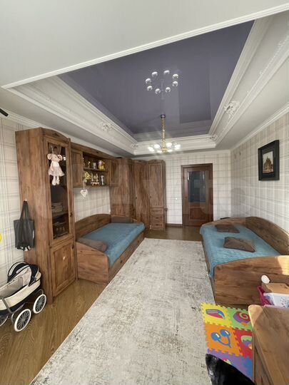 4-к. квартира, 130 м², 5/10 эт.