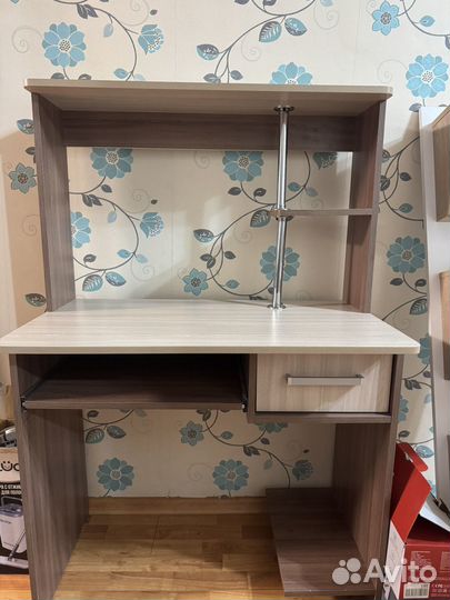 Компьютерный стол новый