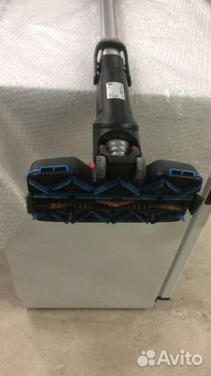 Вертикальный пылесос Philips SpeedPro Max FC6823