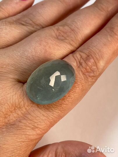 Аквамарин крупный природный