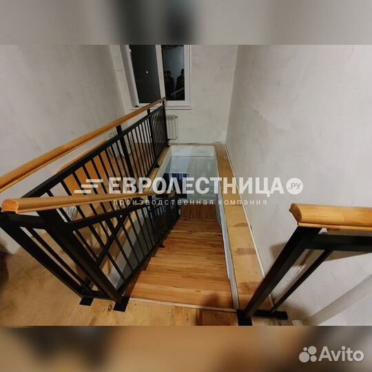 Лестница на металлокаркасе