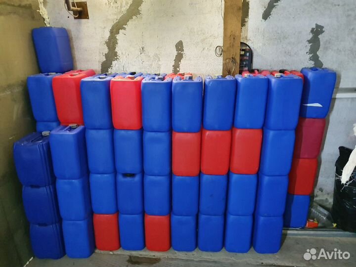 Канистры пластиковые