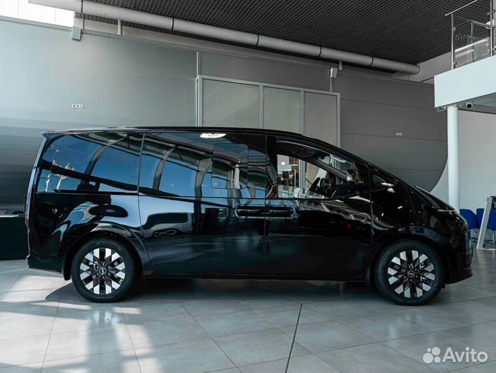 Hyundai Staria 2.2 AT, 2023