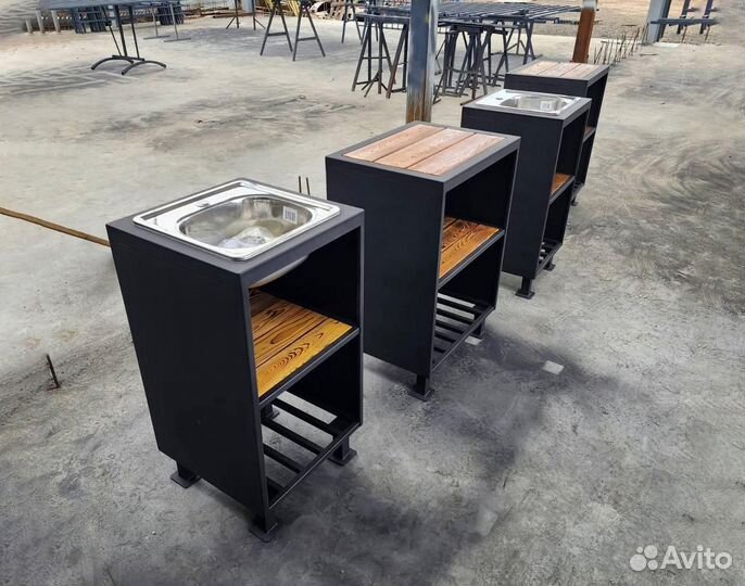 Мангал с крышей