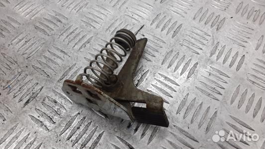 Замок капота volvo V70 2 (94S05VR01)