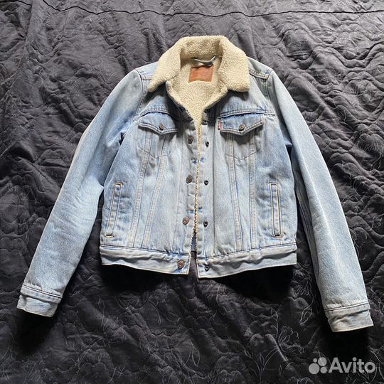 Джинсовая куртка женская levis