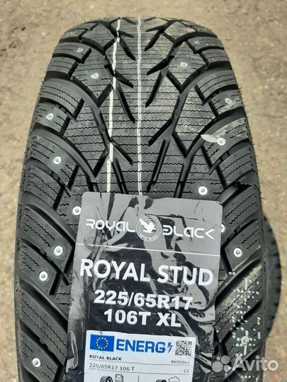 Royal Black Royal Stud 225/65 R17 106T