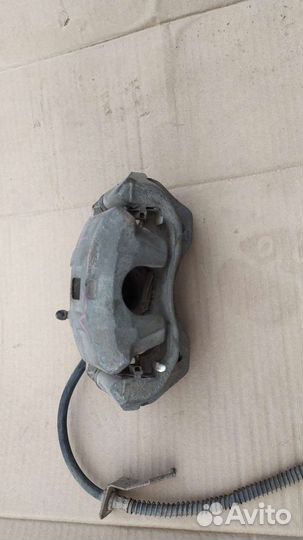 Суппорт передний правый Mitsubishi Lancer lX