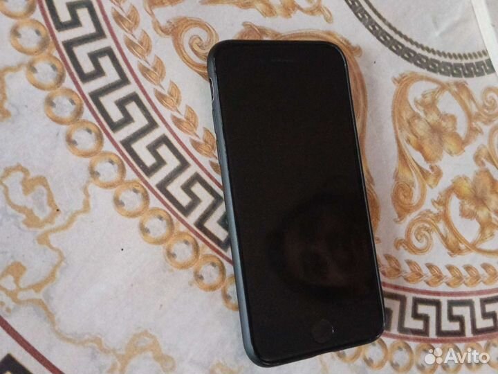 Мобильные телефоны бу iPhone 7