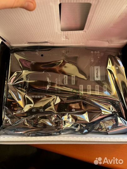 Продаю Материнскую плату на 12 карт ASRock Q270