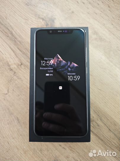 Xiaomi Mi 8, 8/128 ГБ