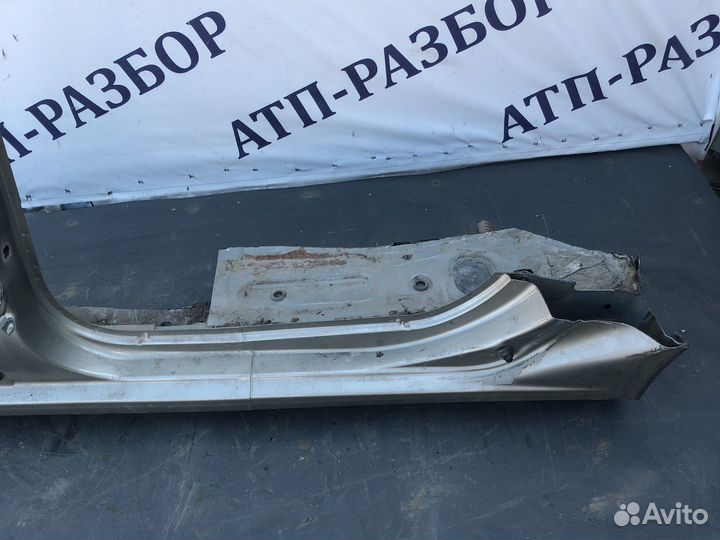 Лев стойка largus