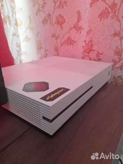 Xbox one s 1tb с играми
