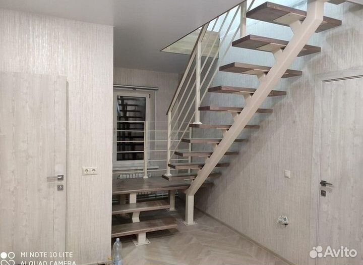 Лестница на второй этаж под ключ