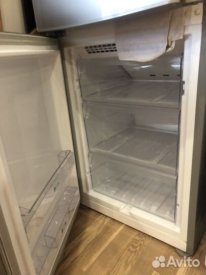 Холодильник whirlpool