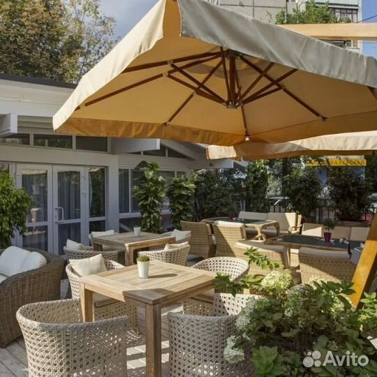 Уличный зонт для кафе