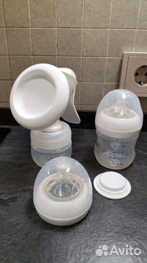 Молокоотсос и бутылочка Philips Avent