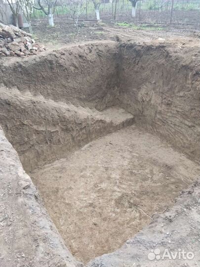 Экскаваторы,самосвалы